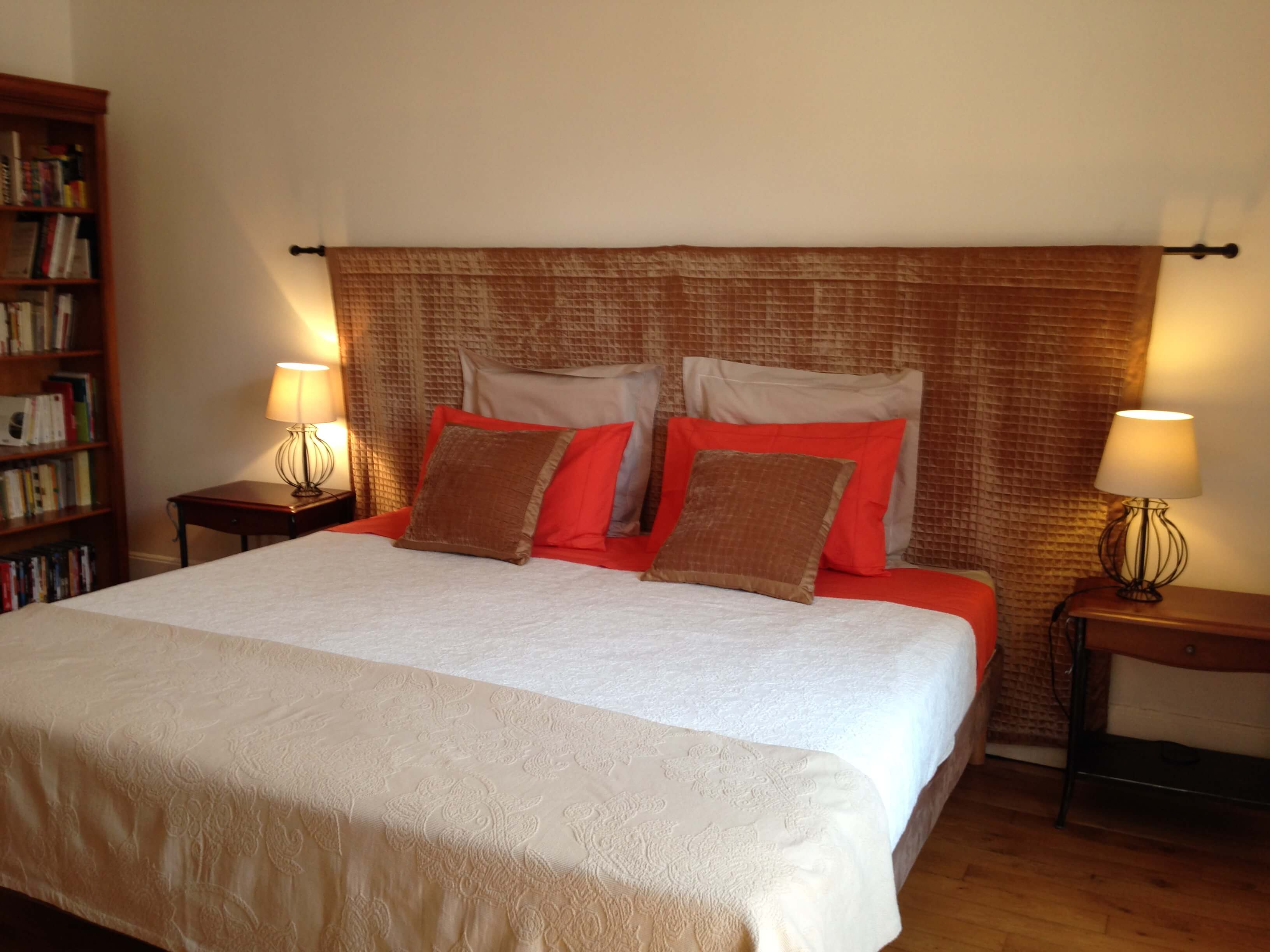 rooms.twin.pictures.doubleBed